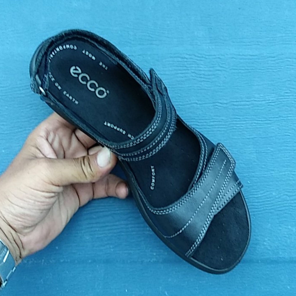 Ecco "Breeze Soft" Leather Ladies Comfort Sandles - Picture 2 of 16